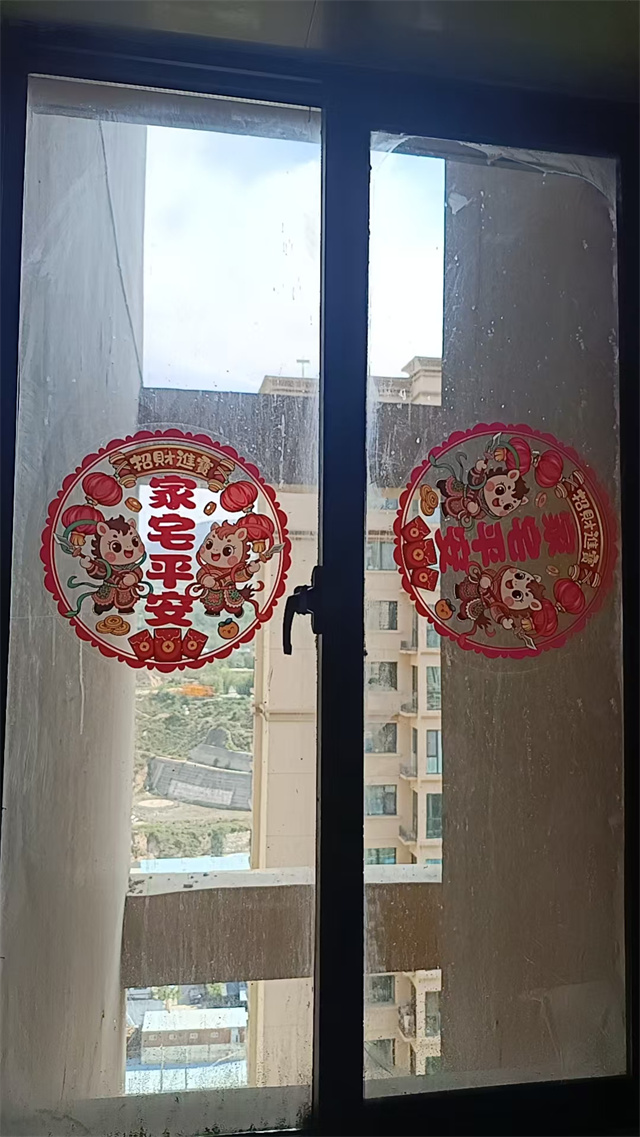 擦玻璃